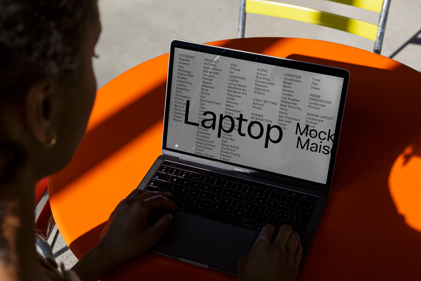 MacBook Pro 13" Mockup LT-E-05