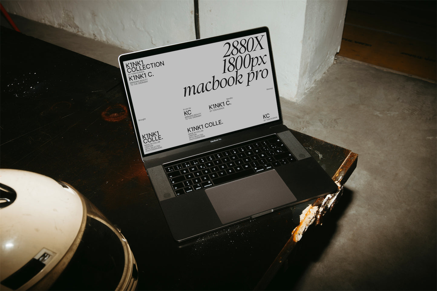 K-MacBook Pro Mockup 04